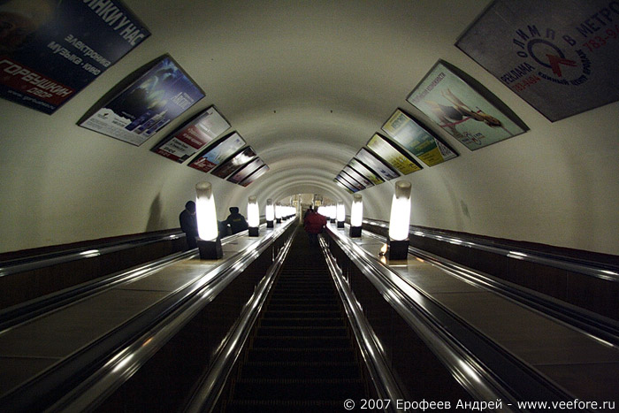 Эскалатор на станции метро "Таганская-радиальная"
