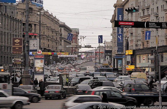 Пробка на Тверской, вид со стороны Манежной площади