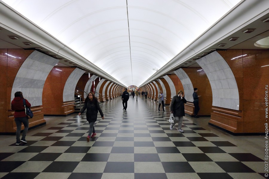 Станция метро "Парк Победы"